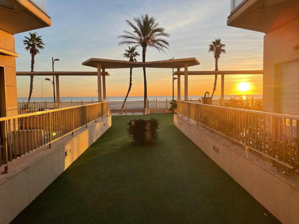 Sunny&Beach In Valencia Luaran gambar
