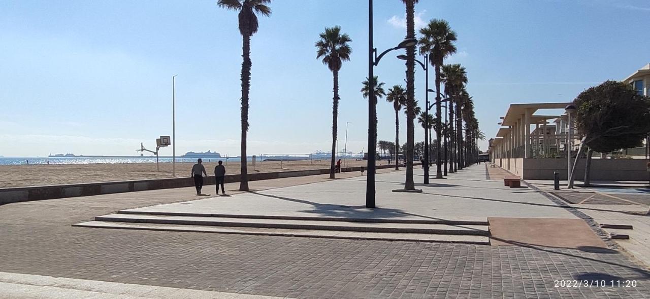 Sunny&Beach In Valencia Luaran gambar